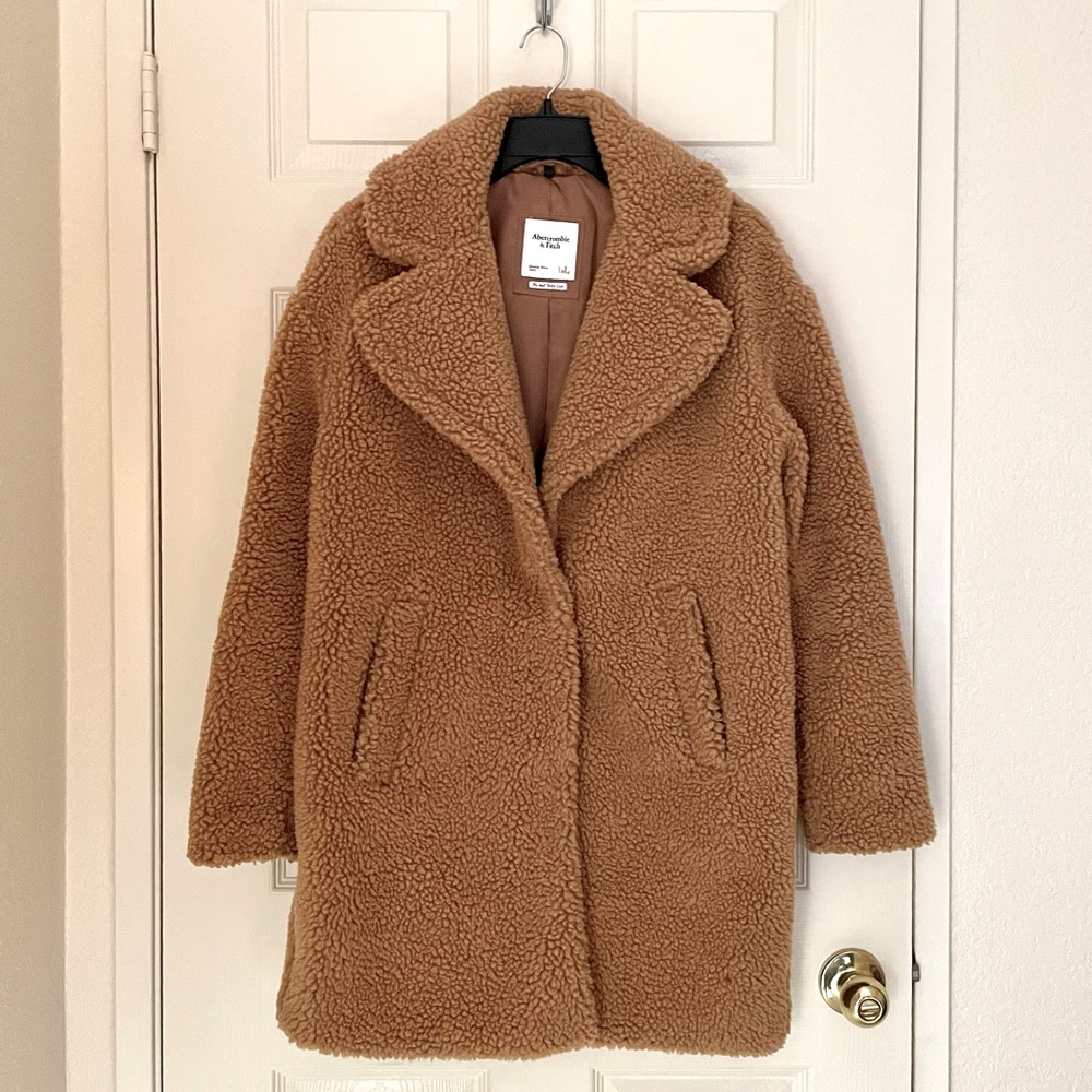 Abercrombie & Fitch Teddy Coat. A&F. Tan / Caramel. Size Small.